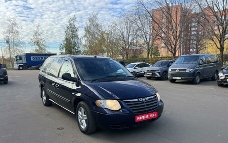 Chrysler Town & Country IV, 2005 год, 650 000 рублей, 1 фотография