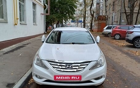 Hyundai Sonata VI, 2012 год, 1 200 000 рублей, 4 фотография