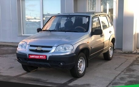 Chevrolet Niva I рестайлинг, 2010 год, 500 000 рублей, 1 фотография