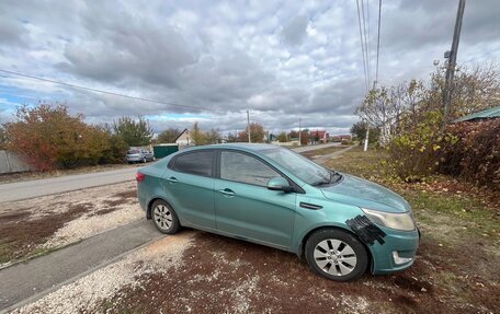 KIA Rio III рестайлинг, 2013 год, 700 000 рублей, 2 фотография