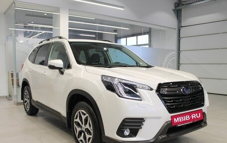 Subaru Forester, 2024 год, 5 555 000 рублей, 3 фотография