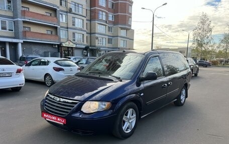 Chrysler Town & Country IV, 2005 год, 650 000 рублей, 5 фотография