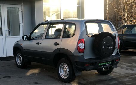 Chevrolet Niva I рестайлинг, 2010 год, 500 000 рублей, 4 фотография