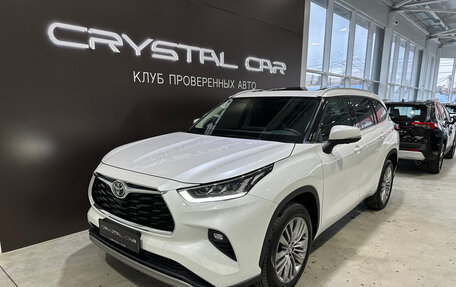 Toyota Highlander, 2024 год, 6 800 000 рублей, 7 фотография