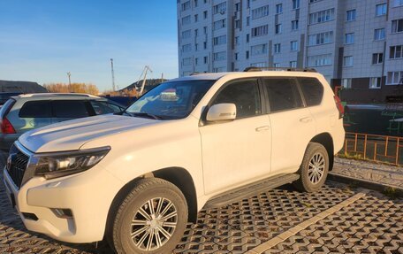 Toyota Land Cruiser Prado 150 рестайлинг 2, 2020 год, 6 000 000 рублей, 2 фотография