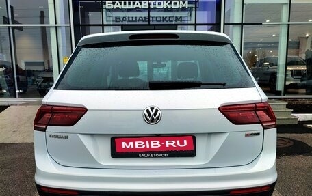 Volkswagen Tiguan II, 2018 год, 3 270 000 рублей, 4 фотография