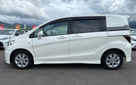 Honda Freed I, 2014 год, 950 000 рублей, 4 фотография