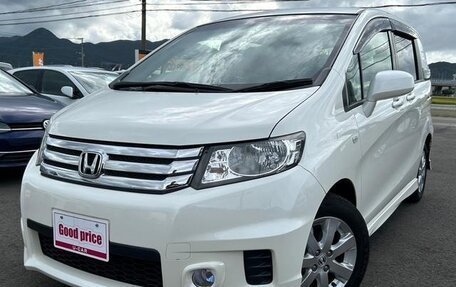 Honda Freed I, 2014 год, 950 000 рублей, 3 фотография