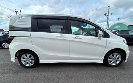 Honda Freed I, 2014 год, 950 000 рублей, 8 фотография