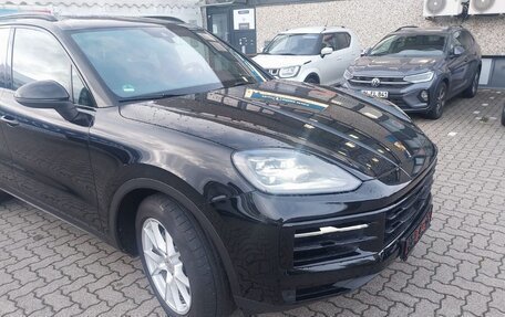 Porsche Cayenne III, 2023 год, 15 000 000 рублей, 3 фотография