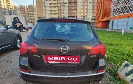 Opel Astra J, 2013 год, 870 000 рублей, 3 фотография