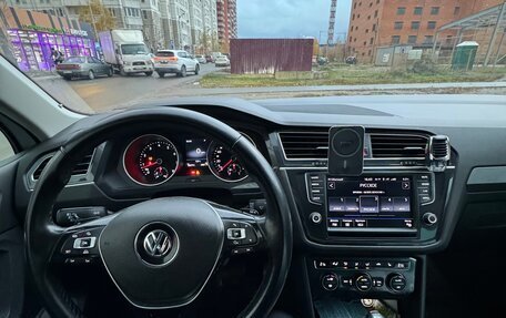 Volkswagen Tiguan II, 2017 год, 2 500 000 рублей, 19 фотография