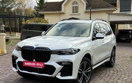 BMW X7, 2021 год, 13 000 000 рублей, 10 фотография