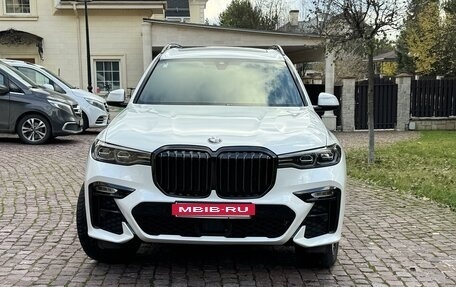 BMW X7, 2021 год, 13 000 000 рублей, 11 фотография