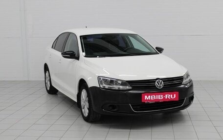 Volkswagen Jetta VI, 2013 год, 650 000 рублей, 3 фотография