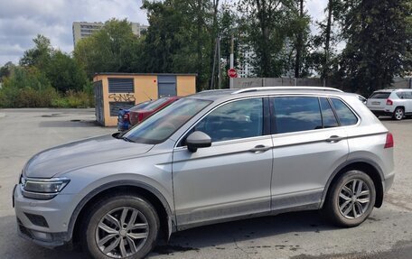 Volkswagen Tiguan II, 2018 год, 3 250 000 рублей, 11 фотография