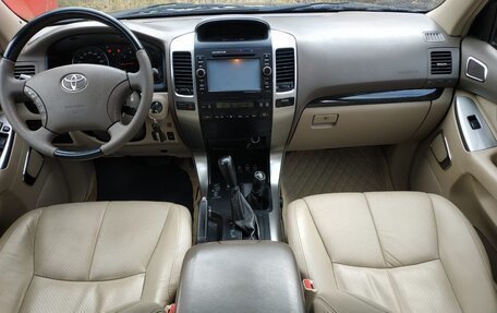 Toyota Land Cruiser Prado 120 рестайлинг, 2008 год, 2 599 000 рублей, 17 фотография