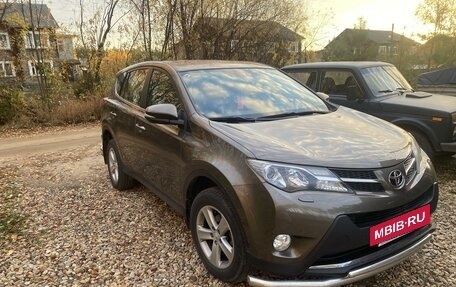 Toyota RAV4, 2013 год, 2 200 000 рублей, 2 фотография