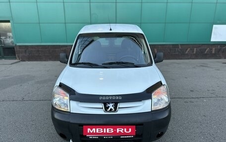 Peugeot Partner II рестайлинг 2, 2011 год, 625 000 рублей, 2 фотография