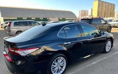 Toyota Camry, 2019 год, 3 380 000 рублей, 6 фотография