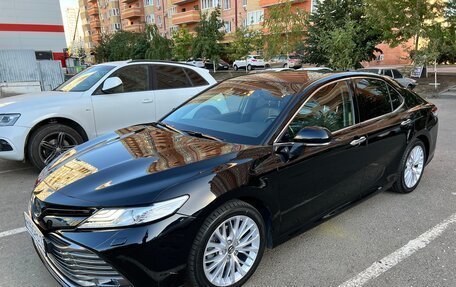 Toyota Camry, 2019 год, 3 380 000 рублей, 12 фотография