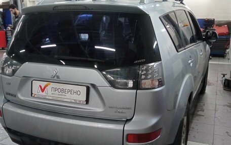 Mitsubishi Outlander III рестайлинг 3, 2008 год, 1 080 000 рублей, 3 фотография