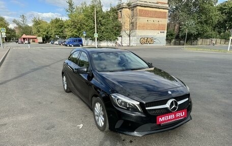 Mercedes-Benz A-Класс, 2017 год, 1 840 000 рублей, 2 фотография