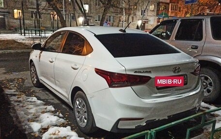 Hyundai Solaris II рестайлинг, 2017 год, 850 000 рублей, 4 фотография