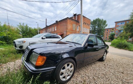 Mercedes-Benz E-Класс, 1994 год, 220 000 рублей, 2 фотография