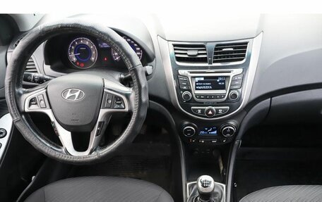 Hyundai Solaris II рестайлинг, 2014 год, 950 000 рублей, 9 фотография