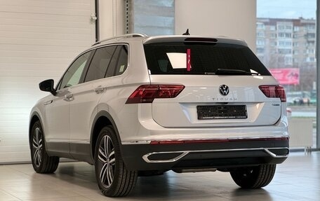 Volkswagen Tiguan II, 2022 год, 4 800 000 рублей, 6 фотография