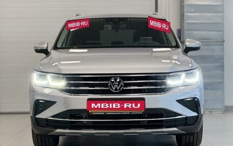 Volkswagen Tiguan II, 2022 год, 4 800 000 рублей, 2 фотография