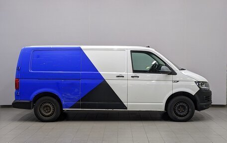 Volkswagen Transporter T6 рестайлинг, 2019 год, 1 530 000 рублей, 4 фотография