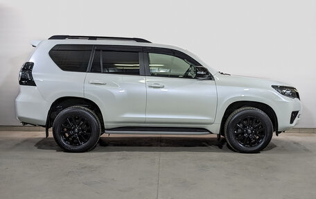 Toyota Land Cruiser Prado 150 рестайлинг 2, 2020 год, 6 990 000 рублей, 4 фотография