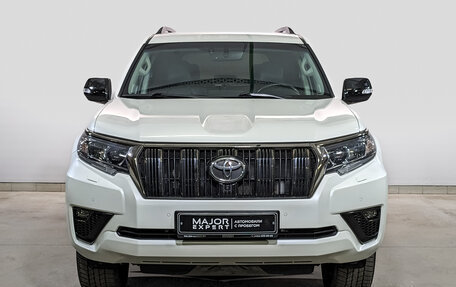 Toyota Land Cruiser Prado 150 рестайлинг 2, 2020 год, 6 990 000 рублей, 2 фотография