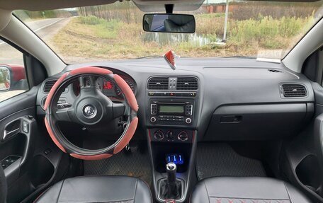 Volkswagen Polo VI (EU Market), 2012 год, 820 000 рублей, 18 фотография