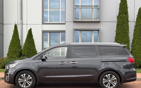 KIA Carnival III, 2019 год, 2 840 000 рублей, 5 фотография