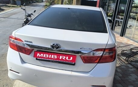 Toyota Camry, 2014 год, 2 400 000 рублей, 2 фотография