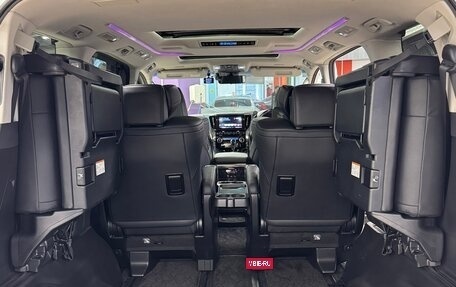 Toyota Alphard III, 2019 год, 4 550 000 рублей, 20 фотография