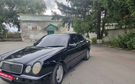 Mercedes-Benz E-Класс, 1996 год, 390 000 рублей, 2 фотография