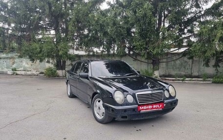 Mercedes-Benz E-Класс, 1996 год, 390 000 рублей, 7 фотография