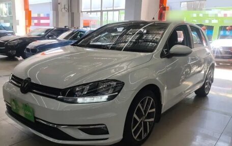 Volkswagen Golf VII, 2020 год, 1 570 000 рублей, 2 фотография