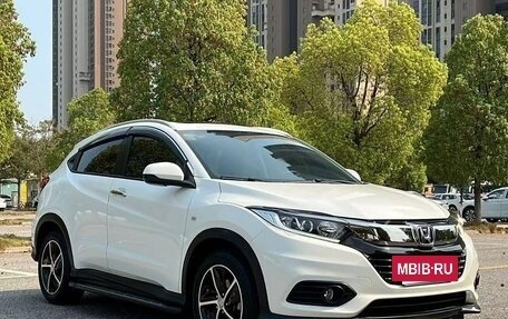 Honda Vezel, 2020 год, 1 950 000 рублей, 3 фотография