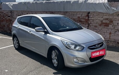 Hyundai Solaris II рестайлинг, 2011 год, 1 090 000 рублей, 7 фотография