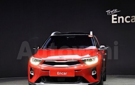 KIA Stonic, 2020 год, 1 000 000 рублей, 3 фотография