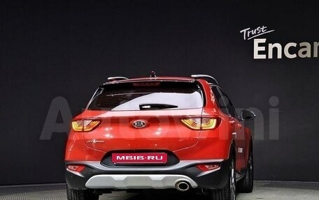 KIA Stonic, 2020 год, 1 000 000 рублей, 4 фотография