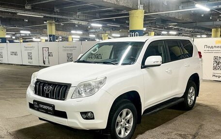 Toyota Land Cruiser Prado 150 рестайлинг 2, 2013 год, 3 525 000 рублей, 1 фотография