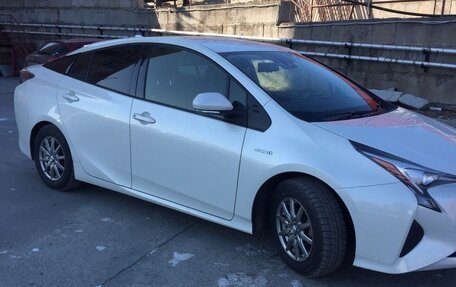 Toyota Prius IV XW50, 2015 год, 2 200 000 рублей, 17 фотография