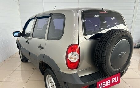 Chevrolet Niva I рестайлинг, 2010 год, 550 000 рублей, 6 фотография