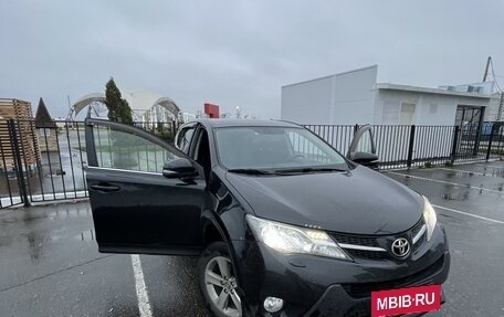 Toyota RAV4, 2015 год, 2 550 000 рублей, 2 фотография